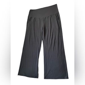 Women’s Black Wide-Leg Pants